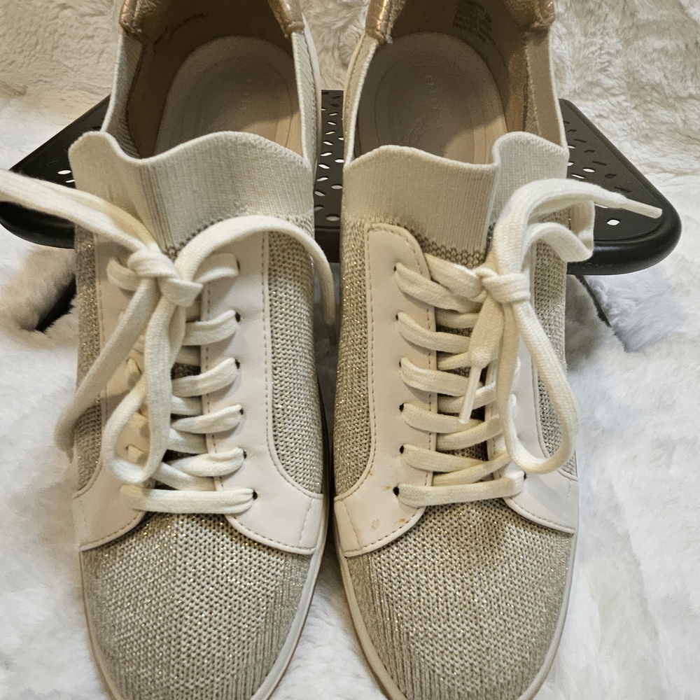 NEW Kelly & Katie Women’s 9M Metallic Gold Knit Sneakers Memory Foam Walking - Picture 5 of 15